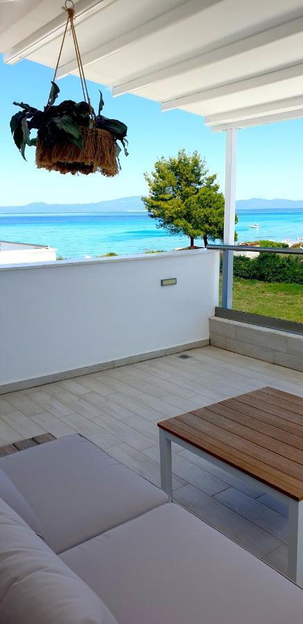 Hanioti Suite Maisonette In Front Of The Sea Экстерьер фото